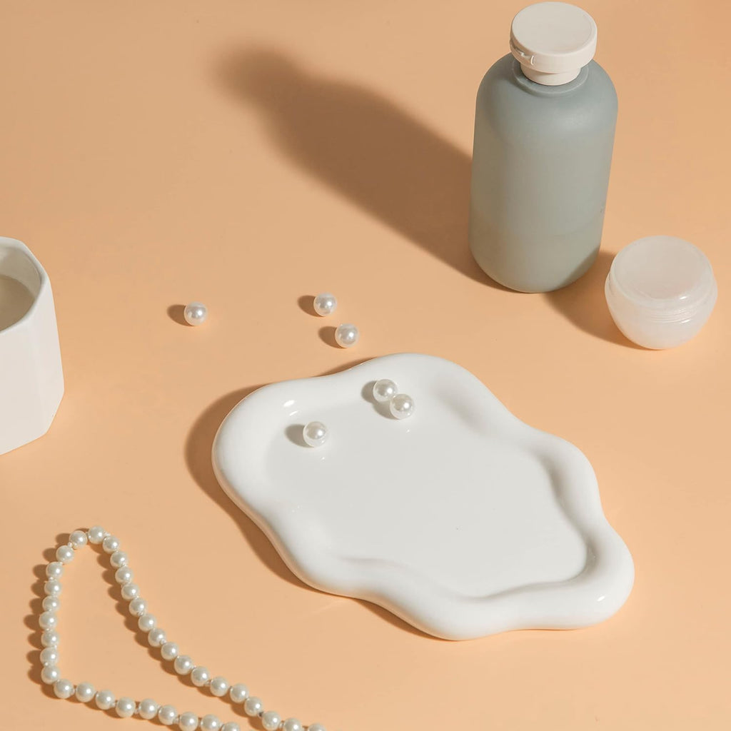 Lynagert Cloud Trinket Dish, Chubby Jewelry Tray, Ceramic Jewelry Ring Trinket Dish for Rings Earrings Necklace Organizer, Mother's Day Thanksgiving Christmas Birthday Bridesmaid Gifts (White)