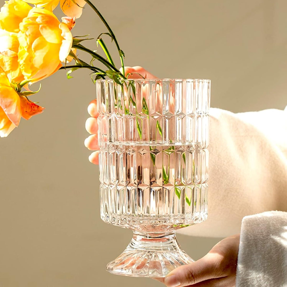BLOFLO Embossed Glass Vase, 7'' Crystal Glass Vases, Pedestal Big Base Glass Bouquet Vase, Hydroponic Glass Transparent Vase for Home Office Wedding Dining Table Party (Ribbed Pattern)