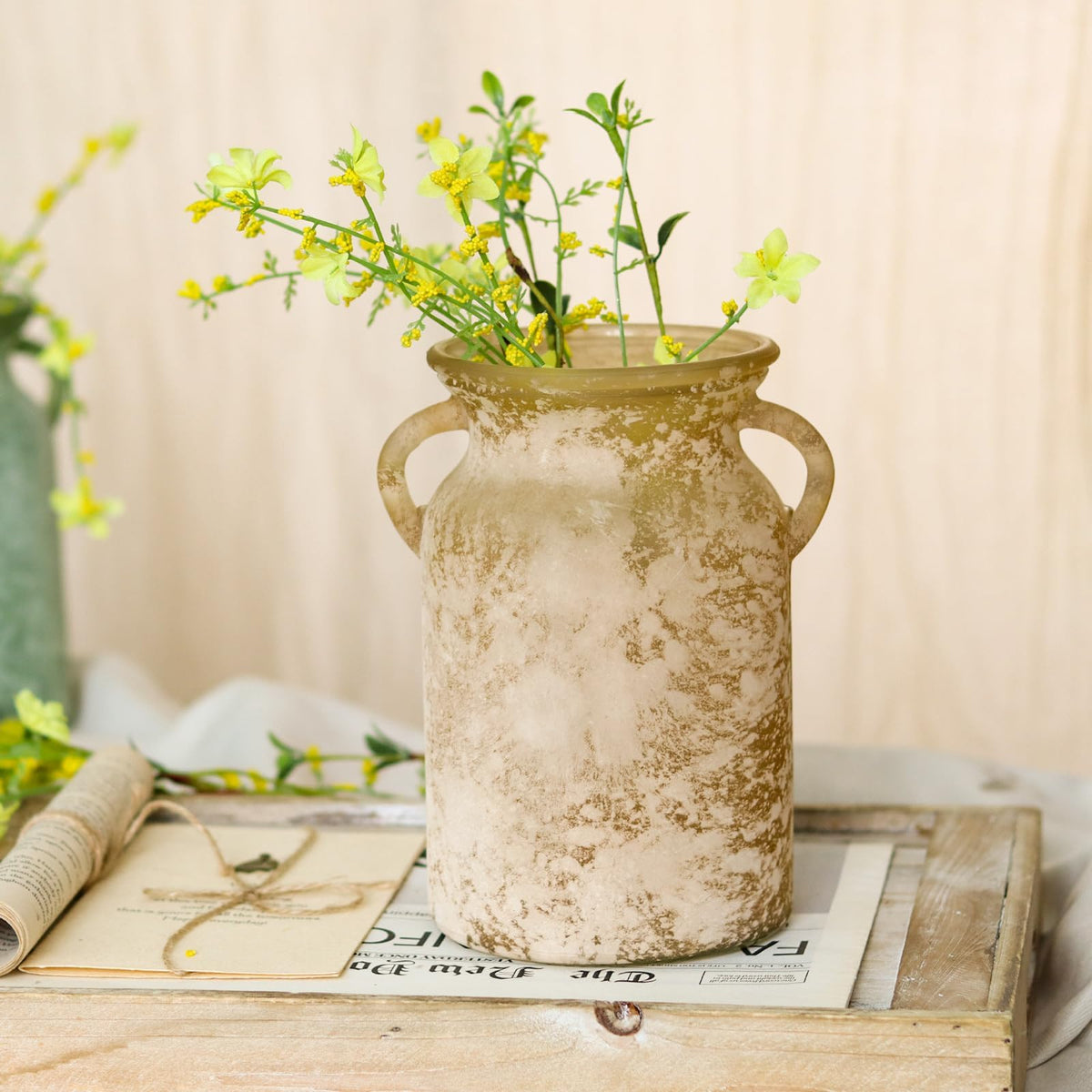 SHMILMH Glass Flower Vase with Handle – 8 Inches Rustic Imitation Ceramic Vase for Flowers, Vintage White Green Centerpiece Decor for Farmhouse, Modern Home, Table & Holiday Decorations