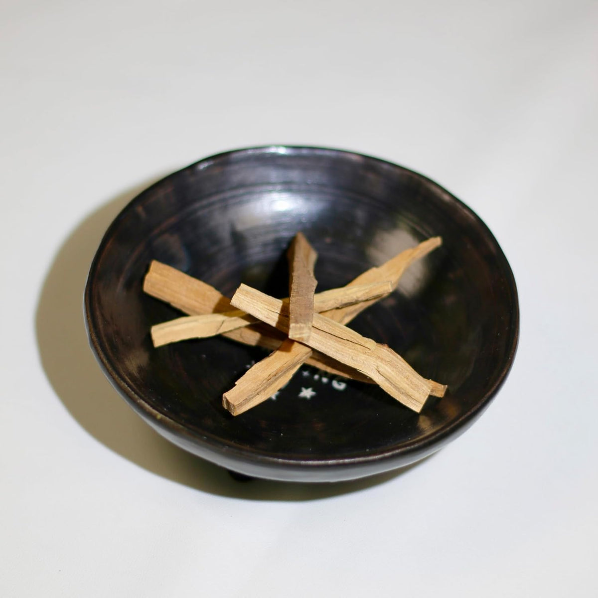 Prayer Offering Ritual Bowl Plate Great for Use Candles Tray Religious Spiritual Gifts （Black Praying）