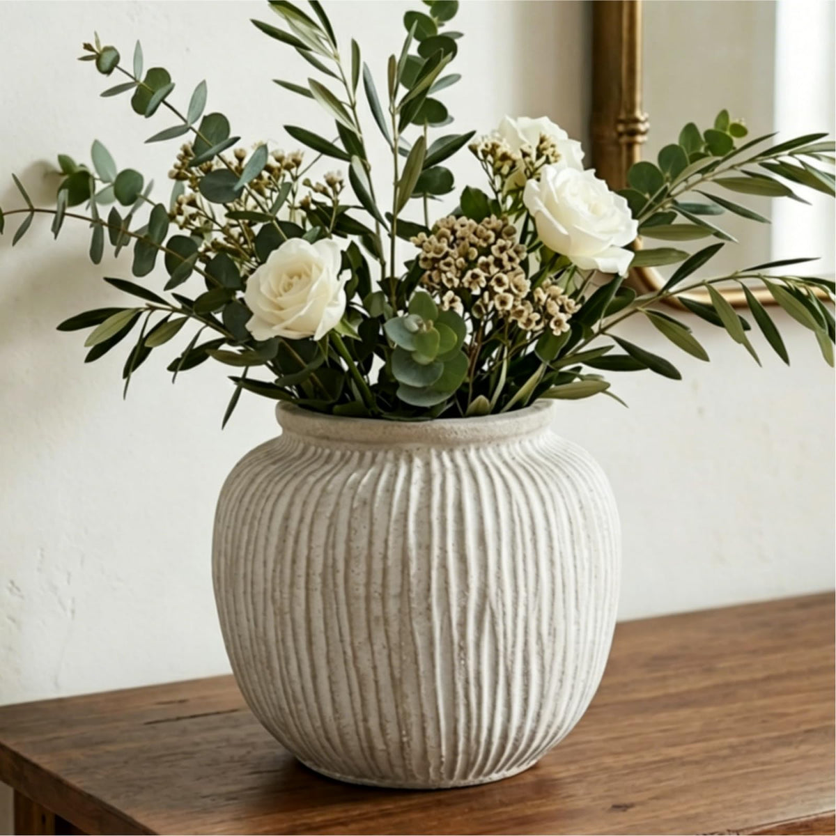 Oakrain Large Vase with Vertical Ribbed Texture, 11" Black Round Vase