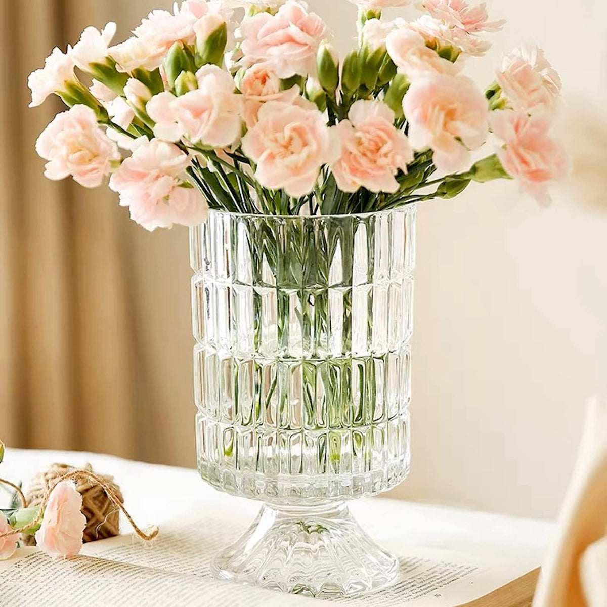 BLOFLO Embossed Glass Vase, 7'' Crystal Glass Vases, Pedestal Big Base Glass Bouquet Vase, Hydroponic Glass Transparent Vase for Home Office Wedding Dining Table Party (Ribbed Pattern)