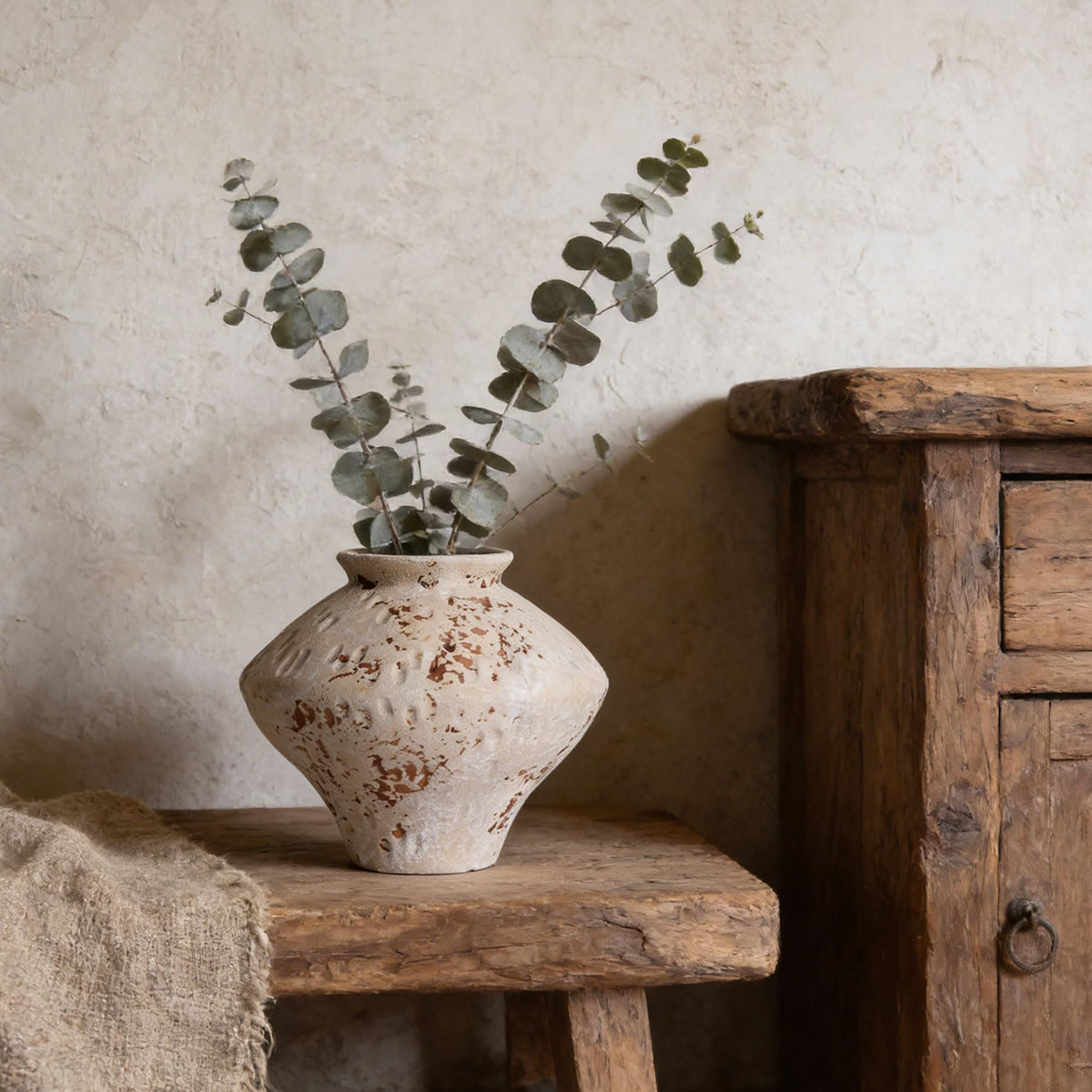 Wabi Sabi Rusty Vintage Vase, 6.3" Tall Wabi Sabi Decor Rustic Farmhouse Pottery Vase for Centerpiece, Textured Pottery Flower Vases for Home Decorative, Table, Living Room, Bedroom, Bathroom, Kitchen