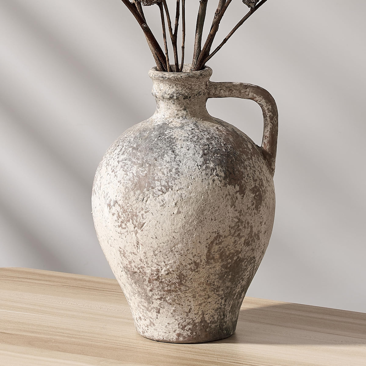 5.39 Inch Vintage Brown Chinoiserie Floral Vase, Antique Rustic Ceramic Vase for Home Decor, Living Room, Bookshelf, Office, Entryway, Garden, Chinoiserie Decor, Tuscan Decor
