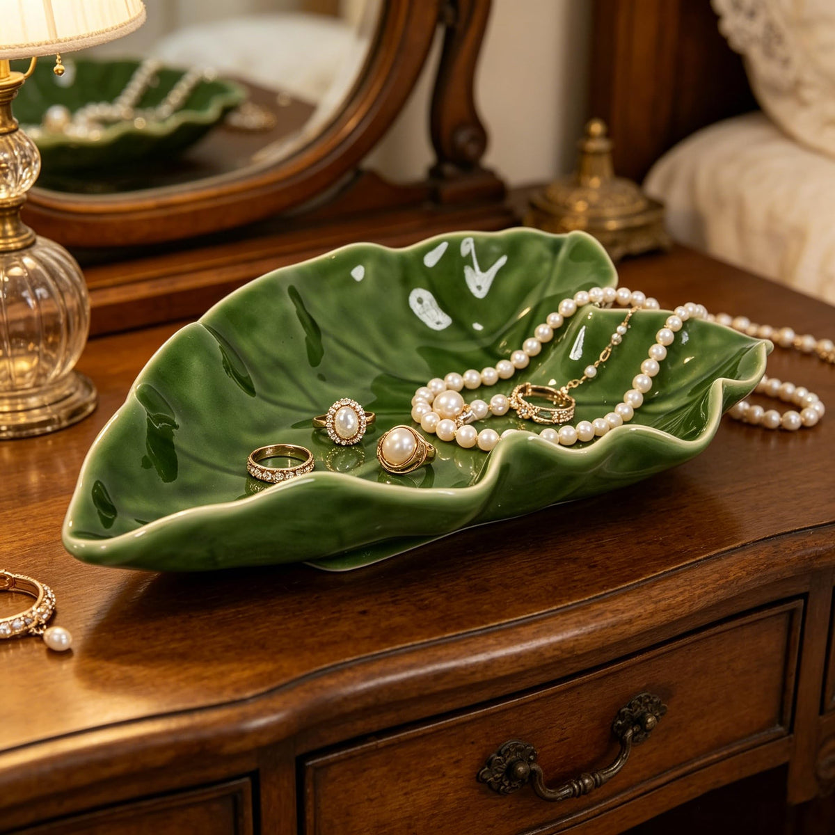 Ceramic Leaf Shaped Dish 7.1" x 5.3" Small Decorative Tray for Jewelry, Soap, Keys, Snacks, Green Glazed Leaf Bowl for Bathroom Vanity, Kitchen Counter, Boho Farmhouse Home Decor