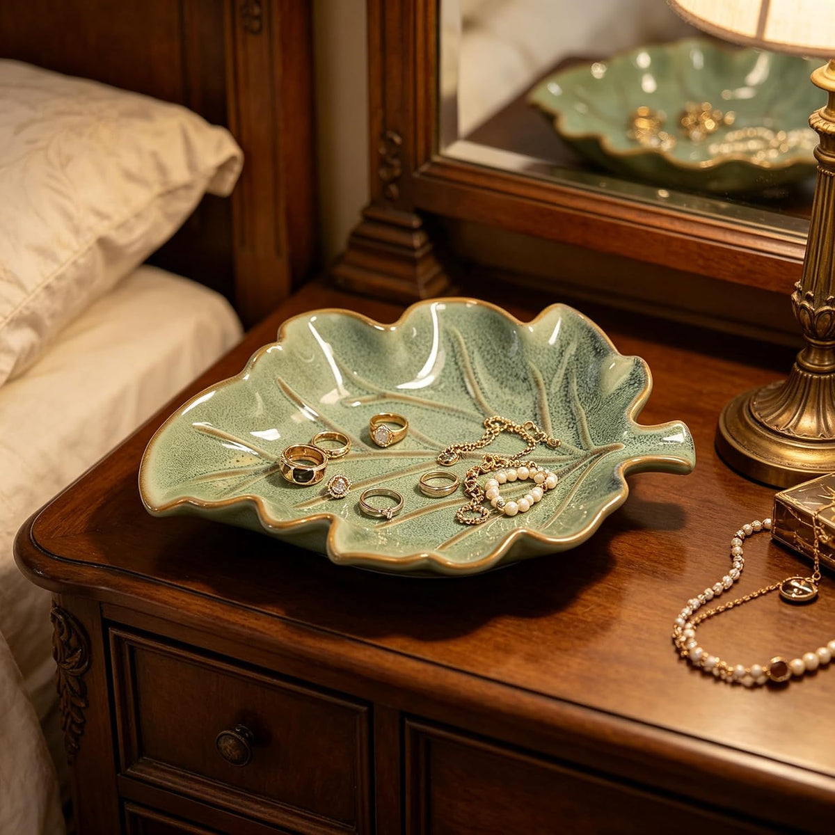 Ceramic Leaf Shaped Dish 7.1" x 5.3" Small Decorative Tray for Jewelry, Soap, Keys, Snacks, Green Glazed Leaf Bowl for Bathroom Vanity, Kitchen Counter, Boho Farmhouse Home Decor