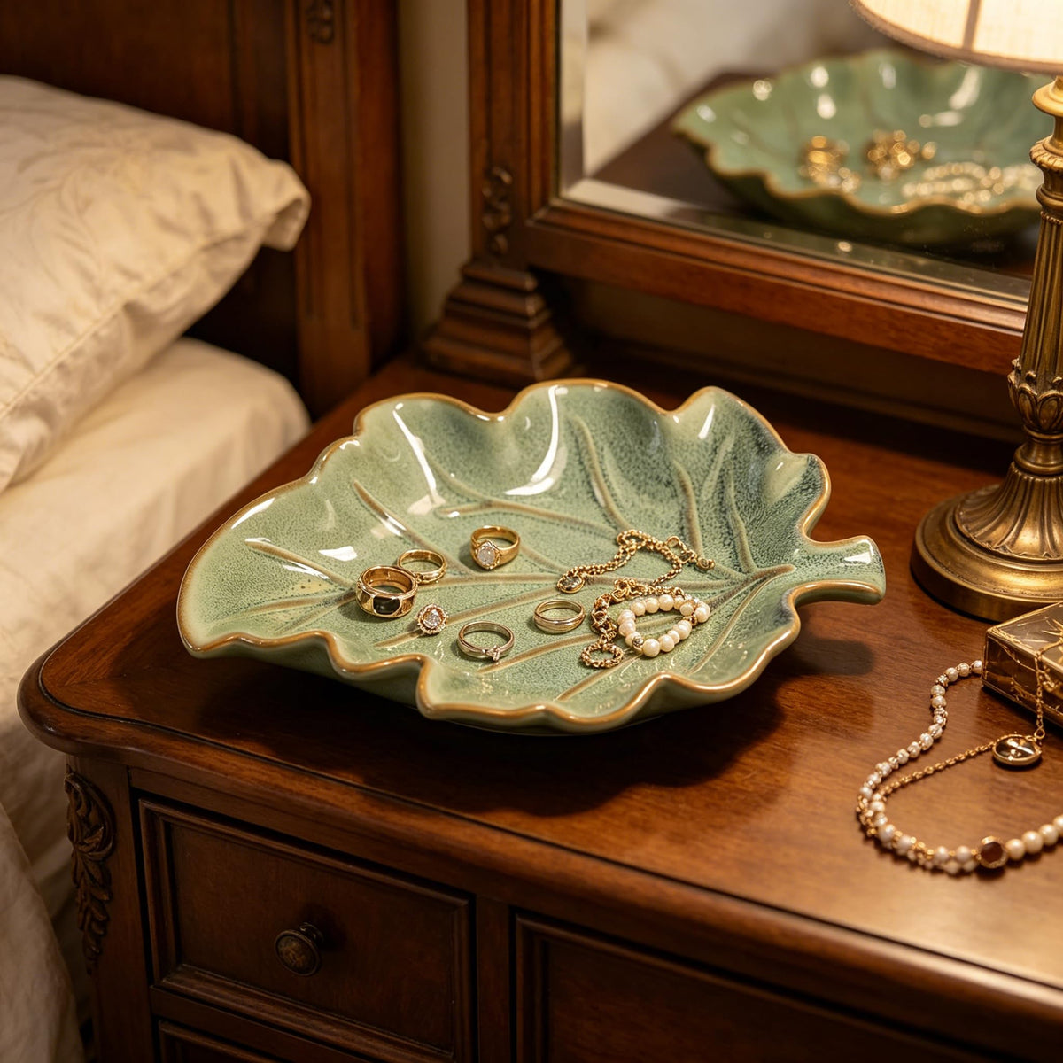 Ceramic Leaf Shaped Dish 7.1" x 5.3" Small Decorative Tray for Jewelry, Soap, Keys, Snacks, Green Glazed Leaf Bowl for Bathroom Vanity, Kitchen Counter, Boho Farmhouse Home Decor