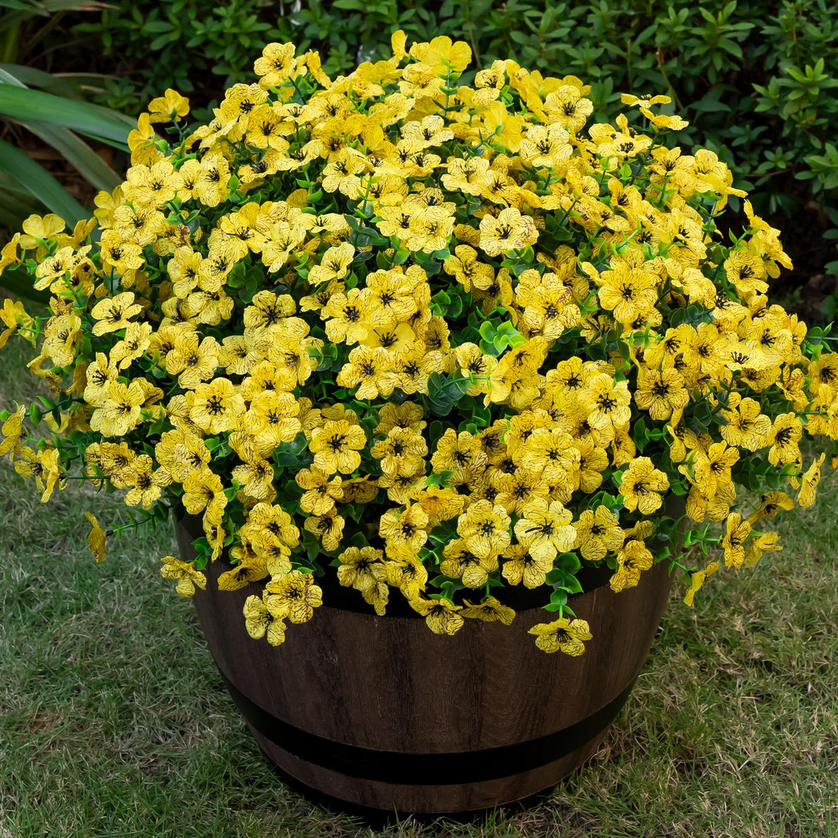 Lnoicy 20 Bundles Artificial Flowers for Outdoor Fake Plants for Spring Decoration,Faux Eucalyptus Flowers for Planter UV Resistant Lifelike for Home Porch Garden（7 Color）