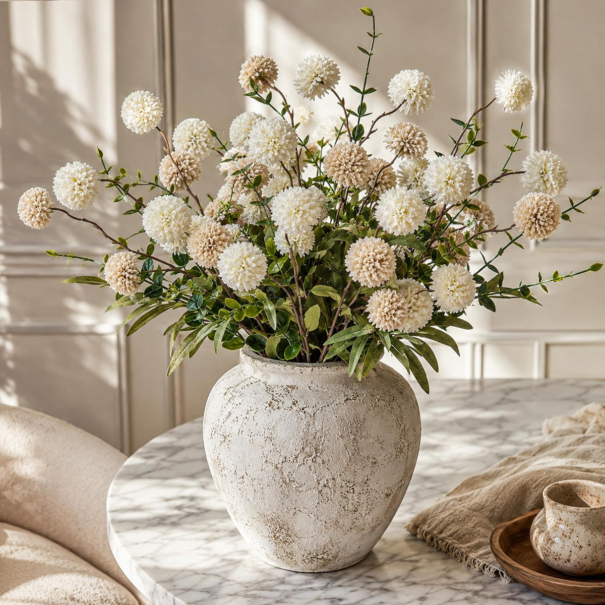 Der Rose 18Pcs Fake Flowers White Blooms and Eucalyptus for Spring Decor