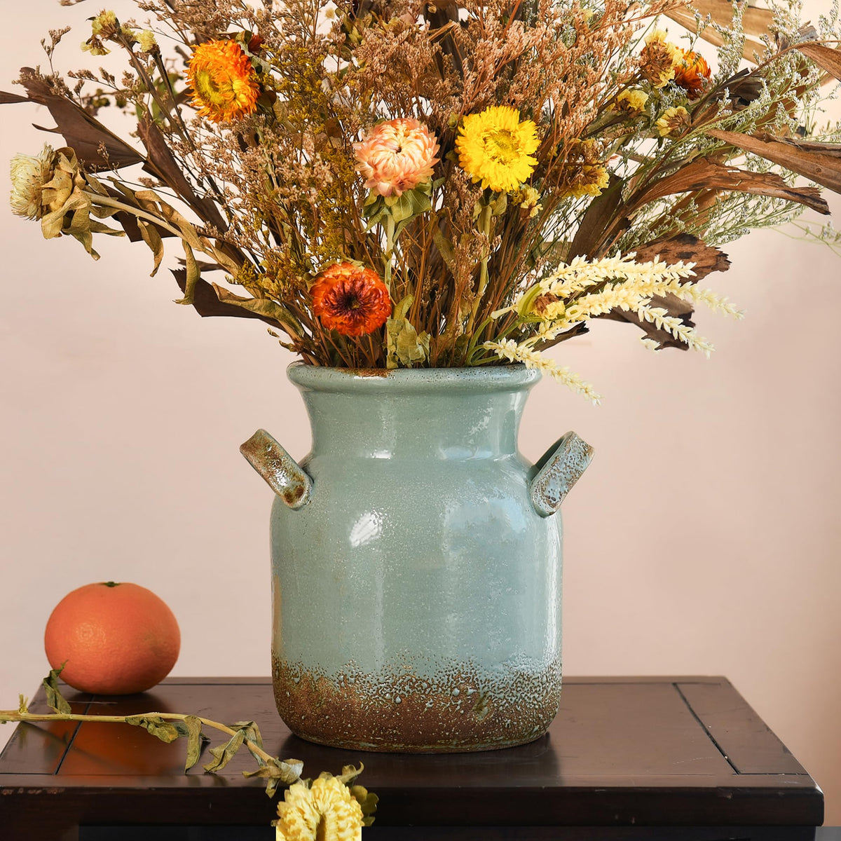Quoowiit Ceramic Rustic Farmhouse Vase, Distressed Decorative Flower Vases for Home Decor, Ideal Shelf Decor, Green Boho Vase for Living Room Bedroom Kitchen Office Centerpiece Table Decorations